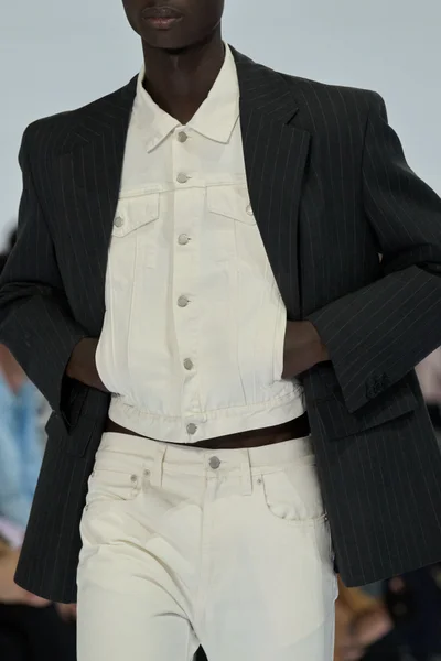 Look 8
